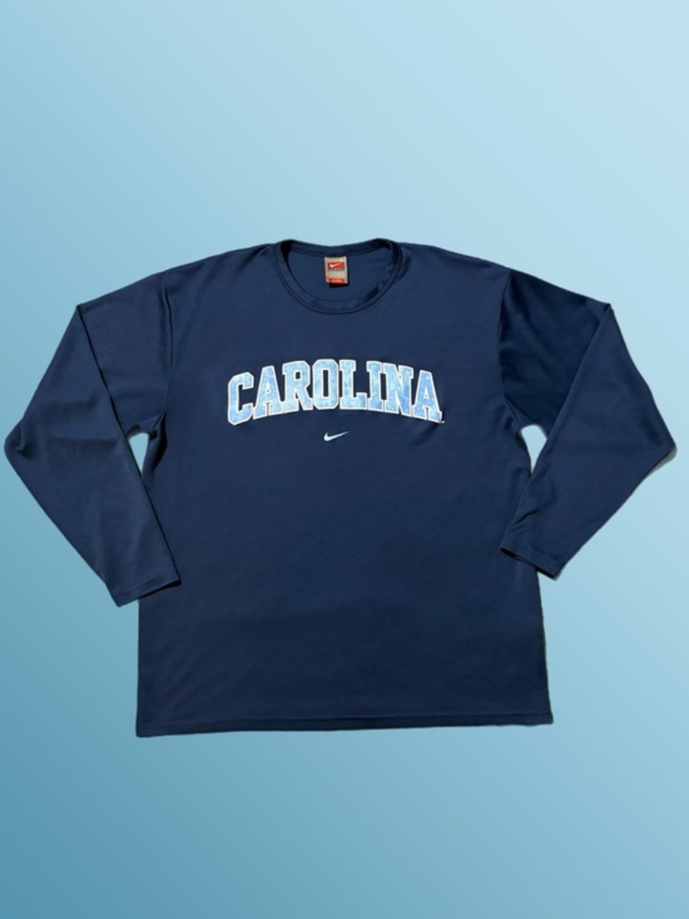 Vintage NIKE UNC Tar Heels Long-Sleeve Shirt